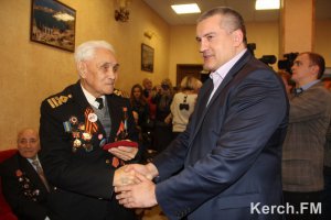 Ко Дню Победы ветераны Керчи получат по 1900 рублей