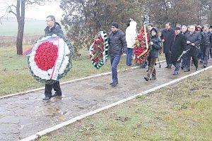 На месте расстрела евреев под Симферополем прошла траурная акция