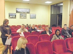 В Керчи городские службы обсудили готовность к сложным зимним условиям