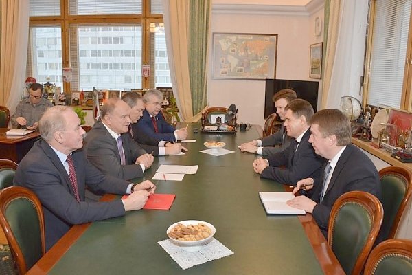 Г.А. Зюганов встретился с послом Республики Беларусь в Российской Федерации И.В. Петрешенко