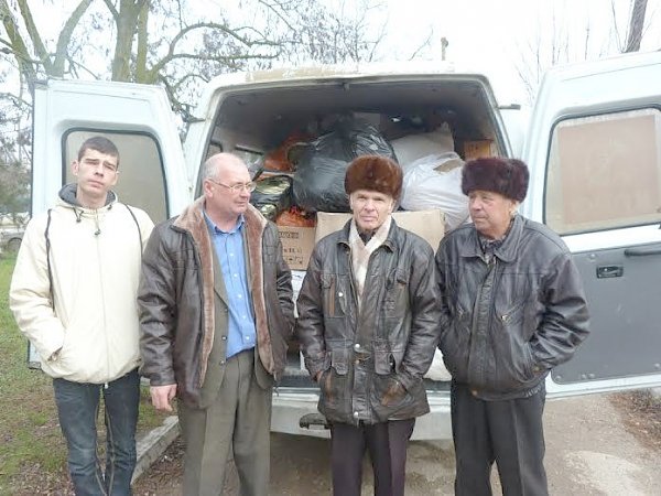 Республика Крым: Жители Первомайского района собрали гуманитарную помощь для народа Новороссии