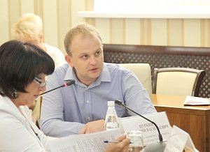 Премьер посоветовал министру транспорта переехать в Керчь