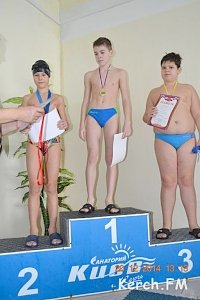 Керченские пловцы заняли призовые места на соревнованиях в Столице Крыма