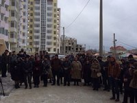 Руслан Бальбек вручил ключи от квартир семьям крымских татар по программе обустройства реабилитированных народов