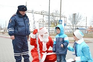 В Керчи прошла акция «Полицейский Дед Мороз»