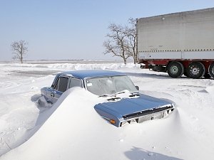 Водителей попросили не выезжать в дальние поездки по Крыму