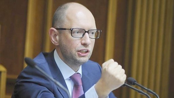 Яценюк не выдержал расспросов о военных преступлениях АТО