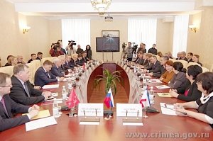 Владимир Константинов обсудил с коллегами из Санкт-Петербурга вопросы межрегионального сотрудничества