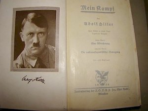 На рынке в Керчи из продажи изъяли книгу Гитлера