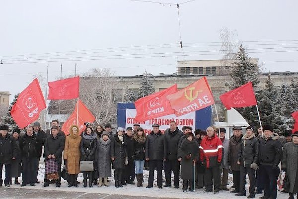 Сталинградские коммунисты почтили память Владимира Ленина