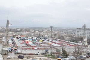 Власти Севастополя пообещали учесть мнение торговцев при переносе рынка «Чайка»
