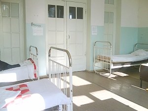 Больница в Алуште уменьшила число коек