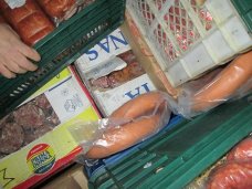 В Крым не пропустили 400 ящиков сомнительной колбасы украинского производства