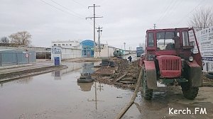 В Керчи на улице Плевой порыв водовода