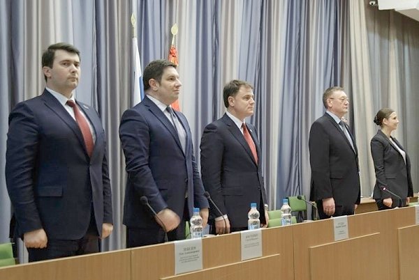 Дерзай юность! О.А. Лебедев встретился в Туле с юными парламентариями