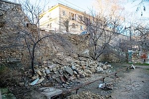 Экологи назвали причиной обрушения подпорных стен в Севастополе невнимание к особенностям грунта