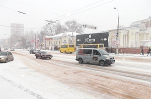 Водителей призвали воздержаться от поездок по дорогам Крыма