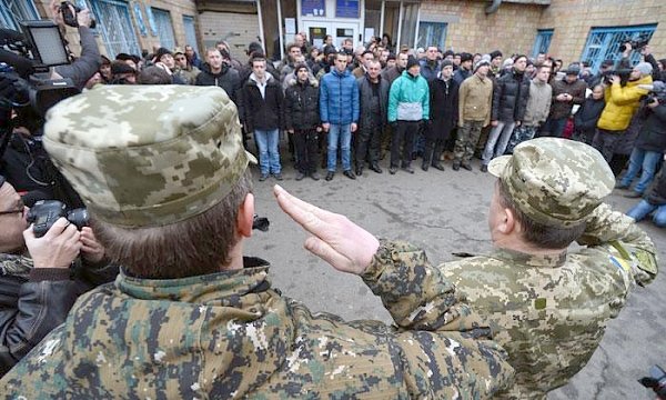 «Они мишени, а не охотники». Четвертая волна мобилизации на Украине все больше походит на «могилизацию»