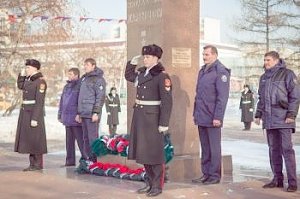 В Омске состоялась церемония возложения цветов к мемориалу Д.М. Карбышева