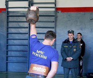 В Севастополе состоялся чемпионат по гиревому спорту между подразделений МЧС