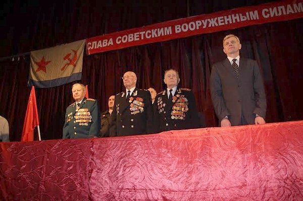 Калининградские коммунисты провели торжественное собрание, посвященное Дню защитника Отечества
