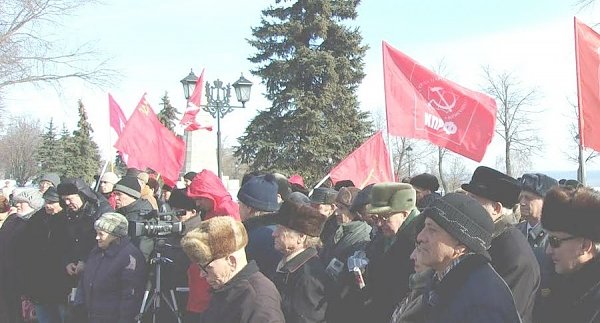 В Ульяновске состоялся митинг в честь 97-ой годовщины создания Красной Армии