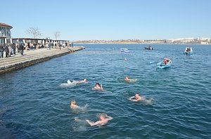 На слете моржей в Севастополе отобрали участников на чемпионат России