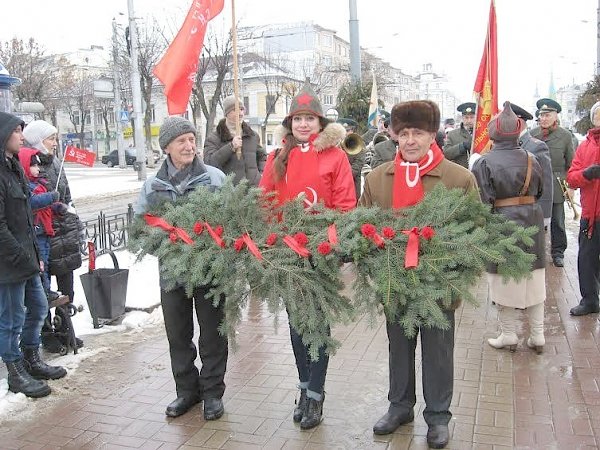 Калуга. Слава Советской Красной Армии!