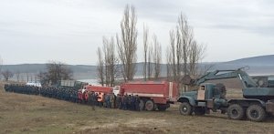 Крымские спасатели проводят условную спасательную операцию на Симферопольском водохранилище
