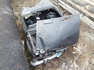 В Керчи пьяный водитель перевернул машину