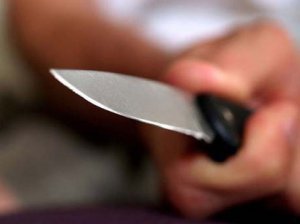В Керчи неизвестный напал на мужчину с ножом