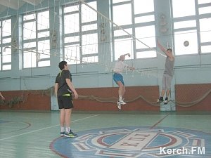 В Керчи прошла товарищеская встреча по волейболу