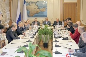 Политологи за круглым столом обсудили геополитическое и международное значение воссоединения Крыма с Россией