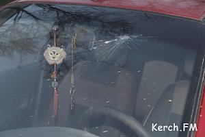 В Керчи в ДТП пострадали сразу три авто