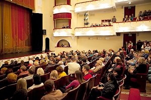 В Севастополе представили спектакль-концерт «Севастопольская весна»