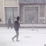 Симферополь заметает снегом