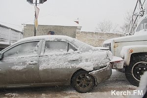 В Керчи из-за непогоды «бум» аварий, есть пострадавшие