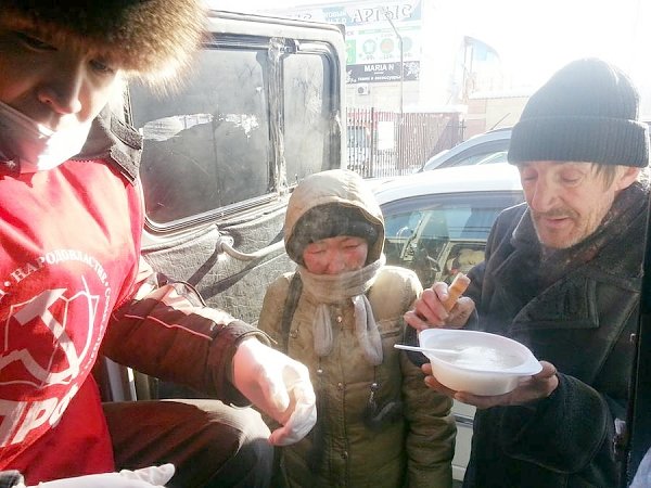 Республика Саха (Якутия). На прибыль от комсомольской лавки организована акция «Горячее питание»