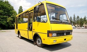 Под Севастополем неизвестные угнали два школьных автобуса
