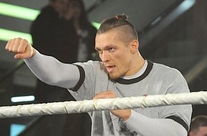 Крымский боксер Усик остался на третьем месте в рейтинге WBO