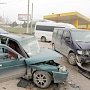В лобовом столкновении машин в Севастополе пострадали три человека