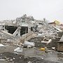 Владельцу снесенного торгового центра в Столице Крыма выставят счёт за уборку строительного мусора