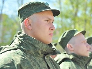 Премьер объявил о готовности призывников из Крыма служить в российской армии