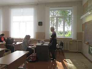 Правозащитник сообщил о росте в Крыму числа жалоб педагогов на уменьшение зарплаты