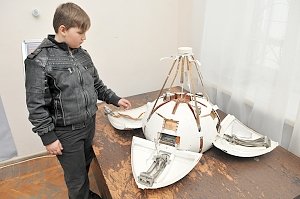 В Симферополе открылась выставка «Космонавтом быть хочу!»