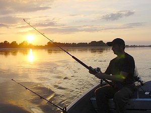 До начала лета в Крыму запретили рыбалку