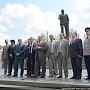 Республика Крым. Памятник Ленину в Столице Крыма останется на месте