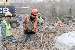 Площадку под взорванным в Севастополе высотным домом расчистили