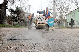 Центральные улицы Севастополя пообещали отремонтировать до мая