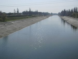 В Северо-Крымский канал перекачивают воду из водозаборов